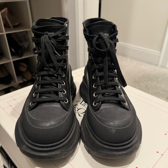 Alexander McQueen Black Leather Tread Slick Chunky Lug Sole Boot Sneaker 38.5 - Picture 3 of 13